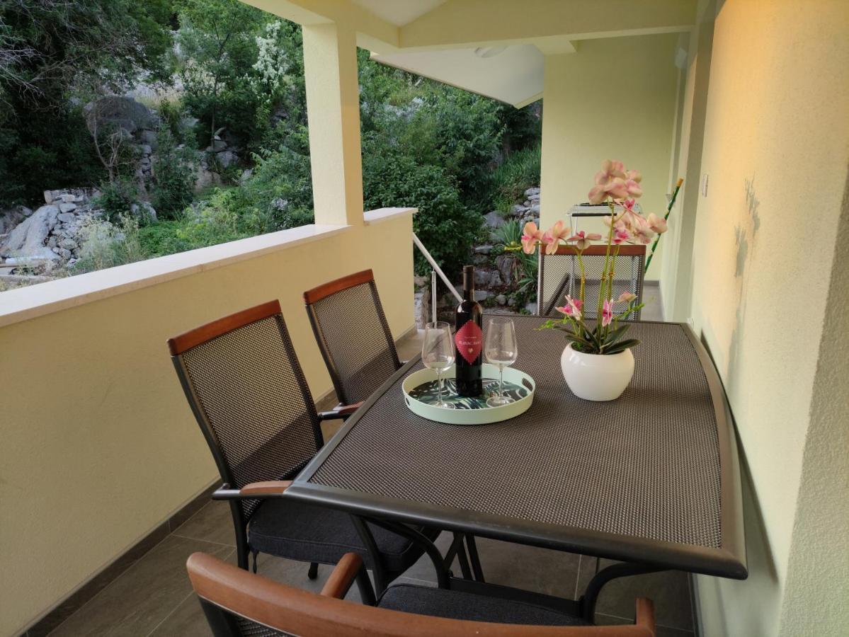 Ferienwohnung Mira 2 Zagvozd Exterior foto