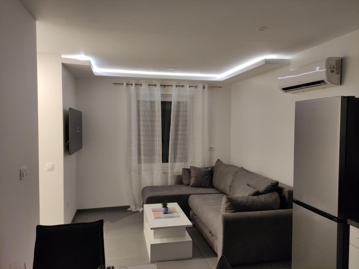 Ferienwohnung Mira 2 Zagvozd Exterior foto