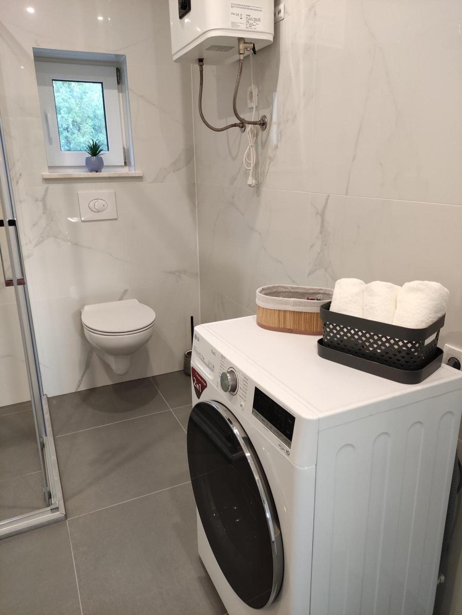 Ferienwohnung Mira 2 Zagvozd Exterior foto